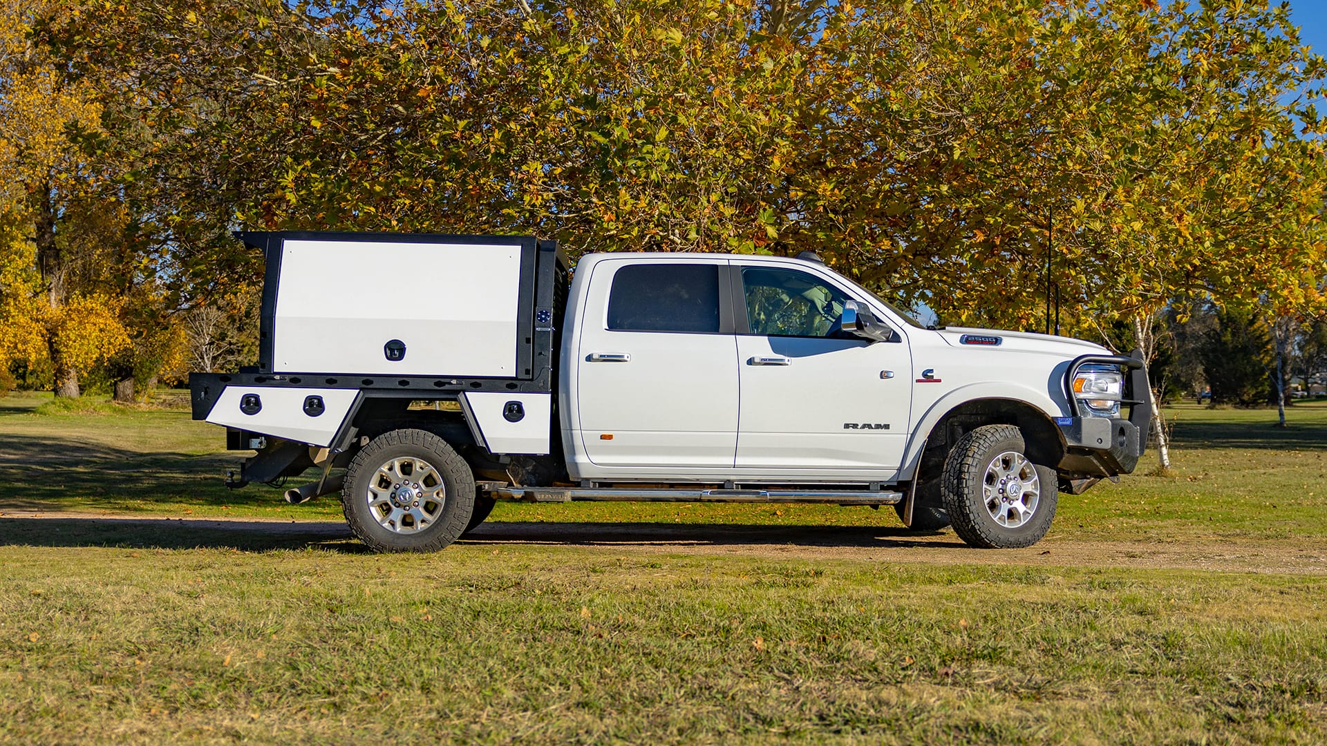 7107a Ram 2500 Premium Tray & Canopy-2