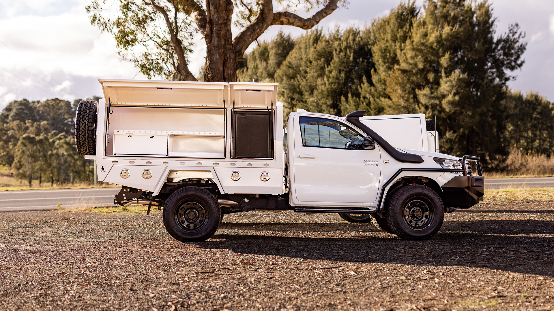 27. Rencon Hilux Fleet Full-Time Aluminium Service Body-2