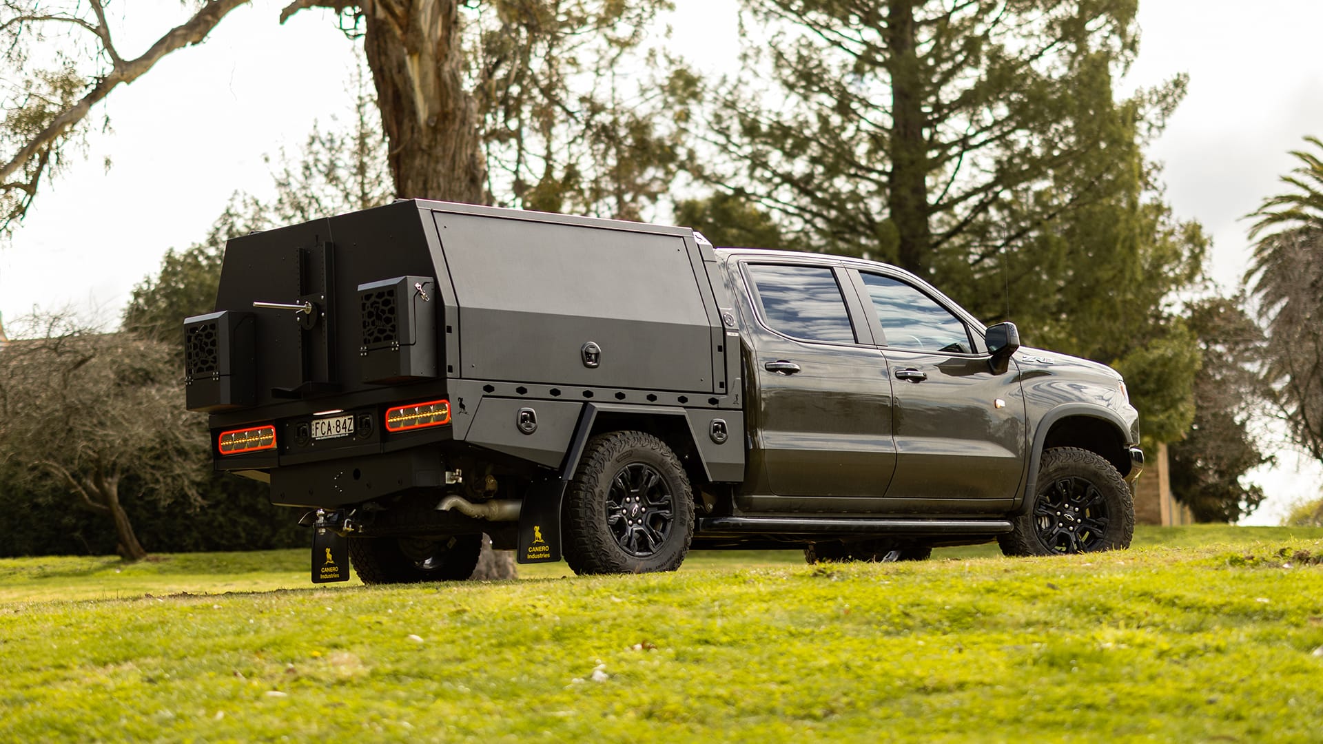39. Chevy Silverado ZR2 Premium Canero Tray & Canopy-1