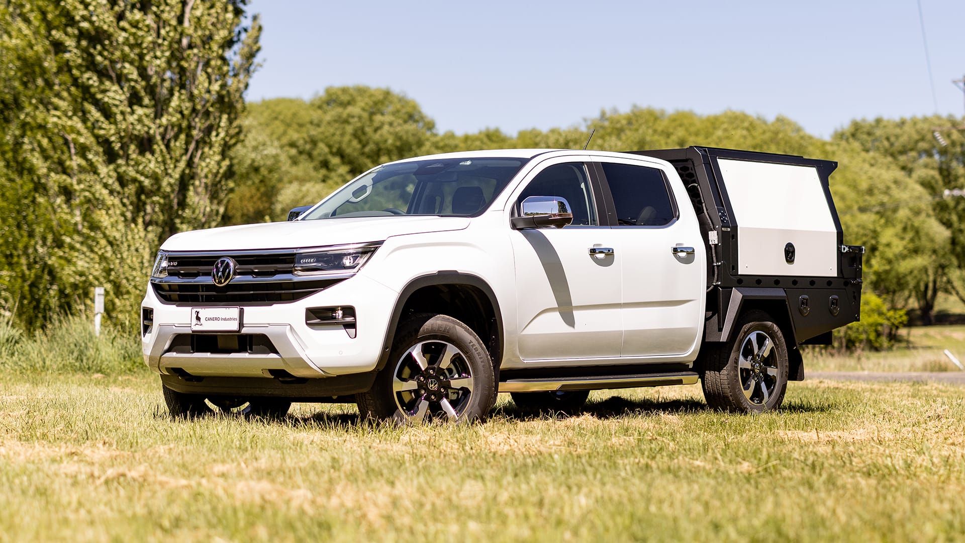 48. Volkswagen Amarok Premium Canero Aluminium Tray & Canopy-3