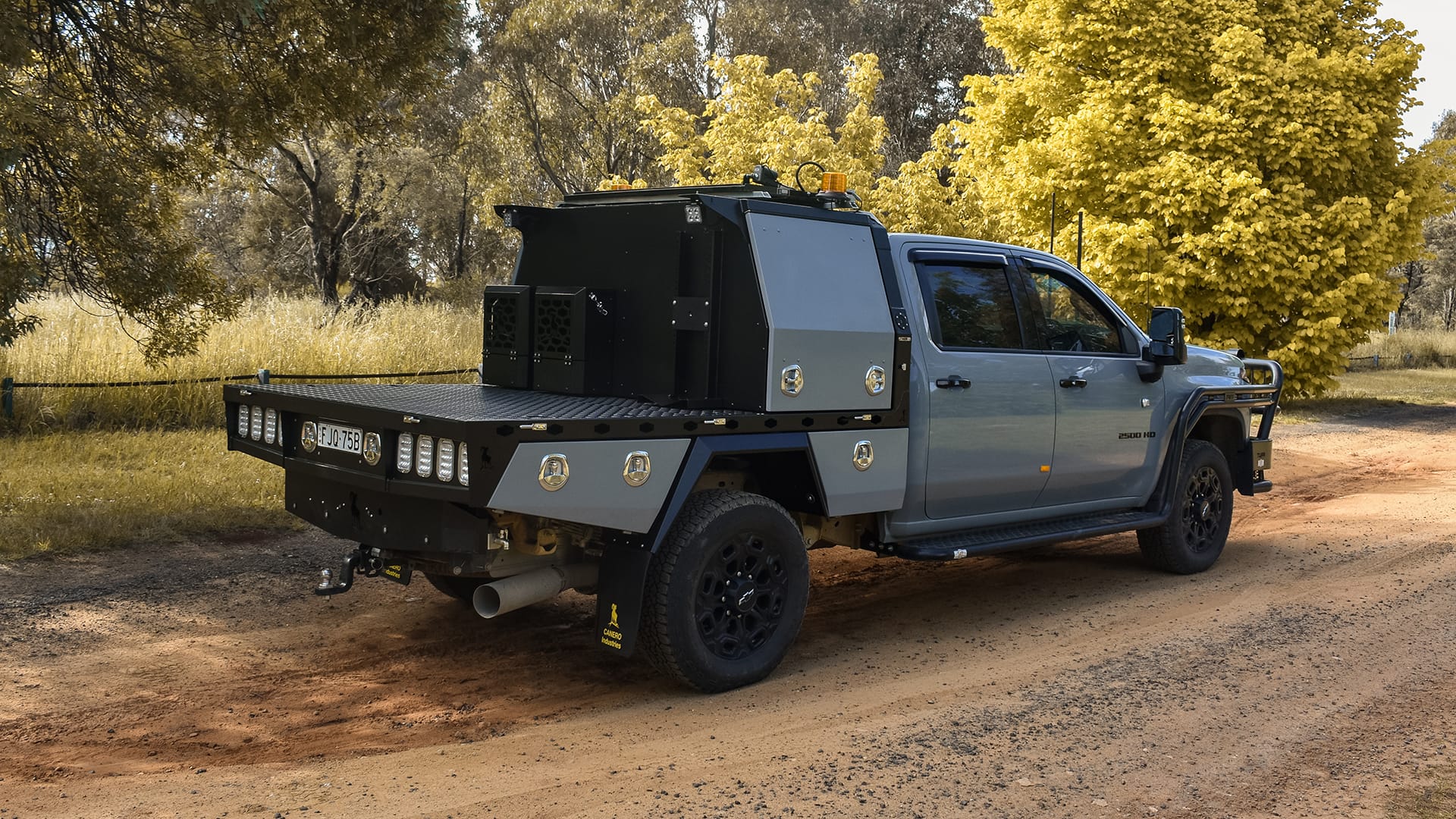 50. Silverado 2500HD Premium Aluminium Contractor Tray-1