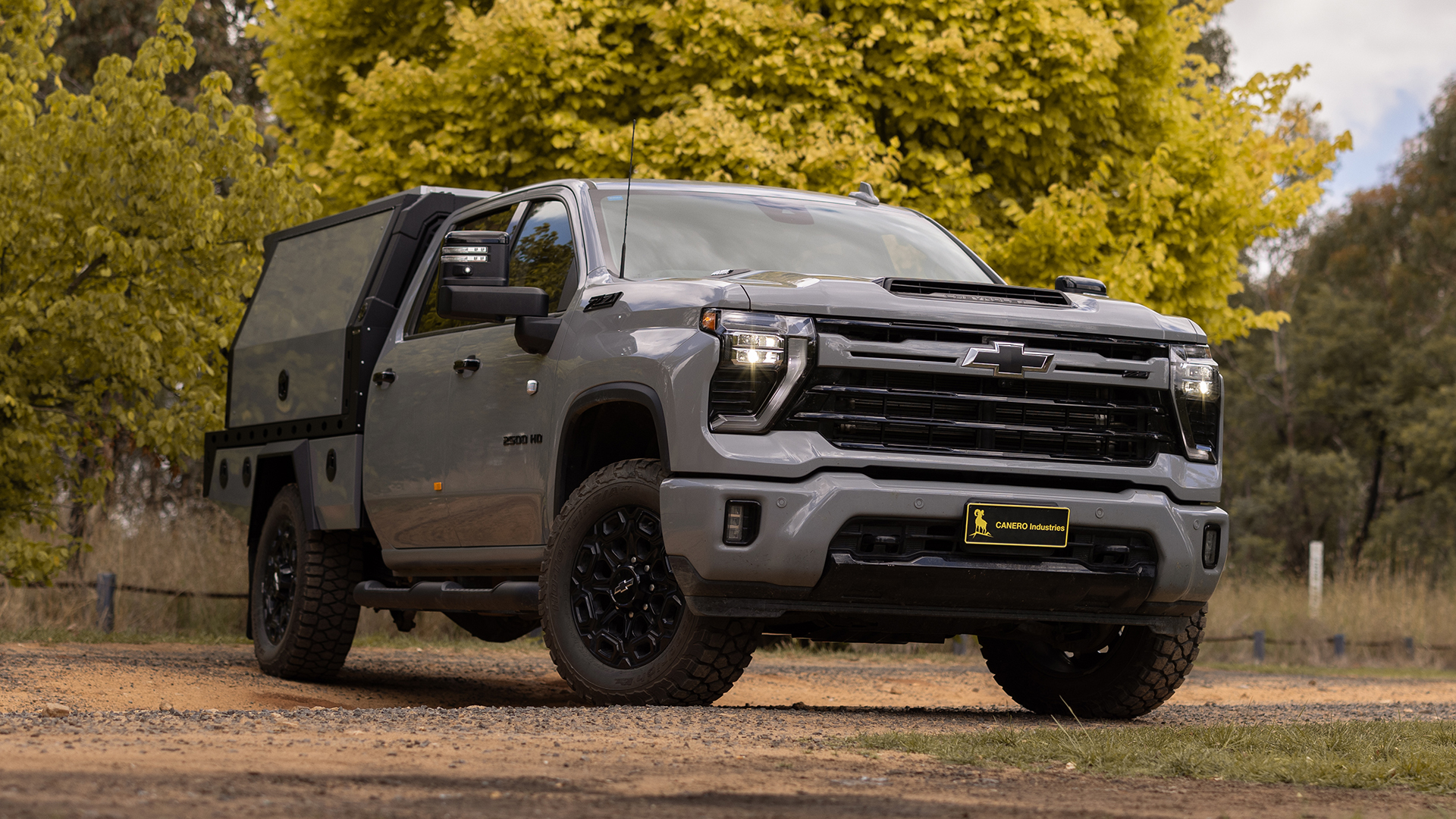 60. Silverado 2500 Premium Canero Aluminium Tray & Canopy-3