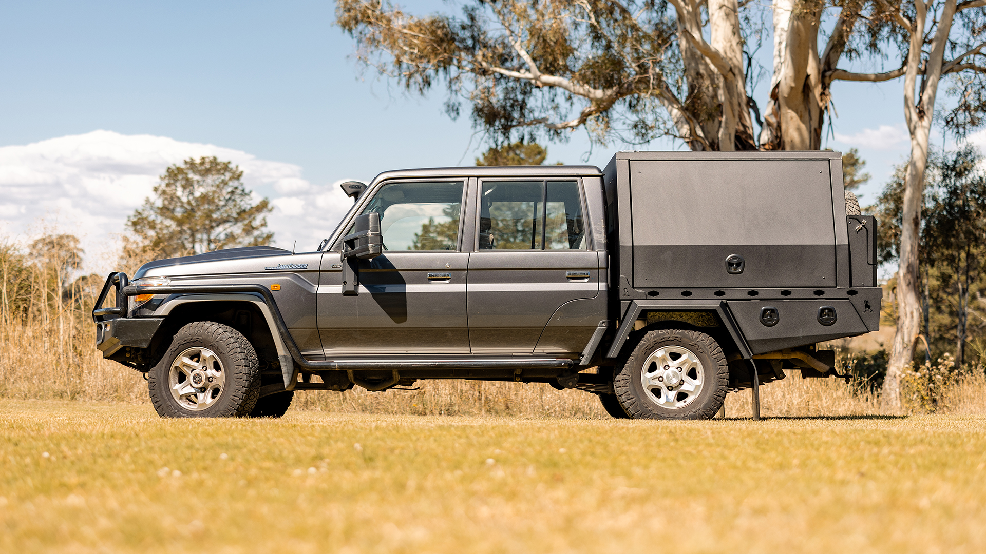 63. 79 Series LandCruiser Premium Canero Aluminium Service Body-2