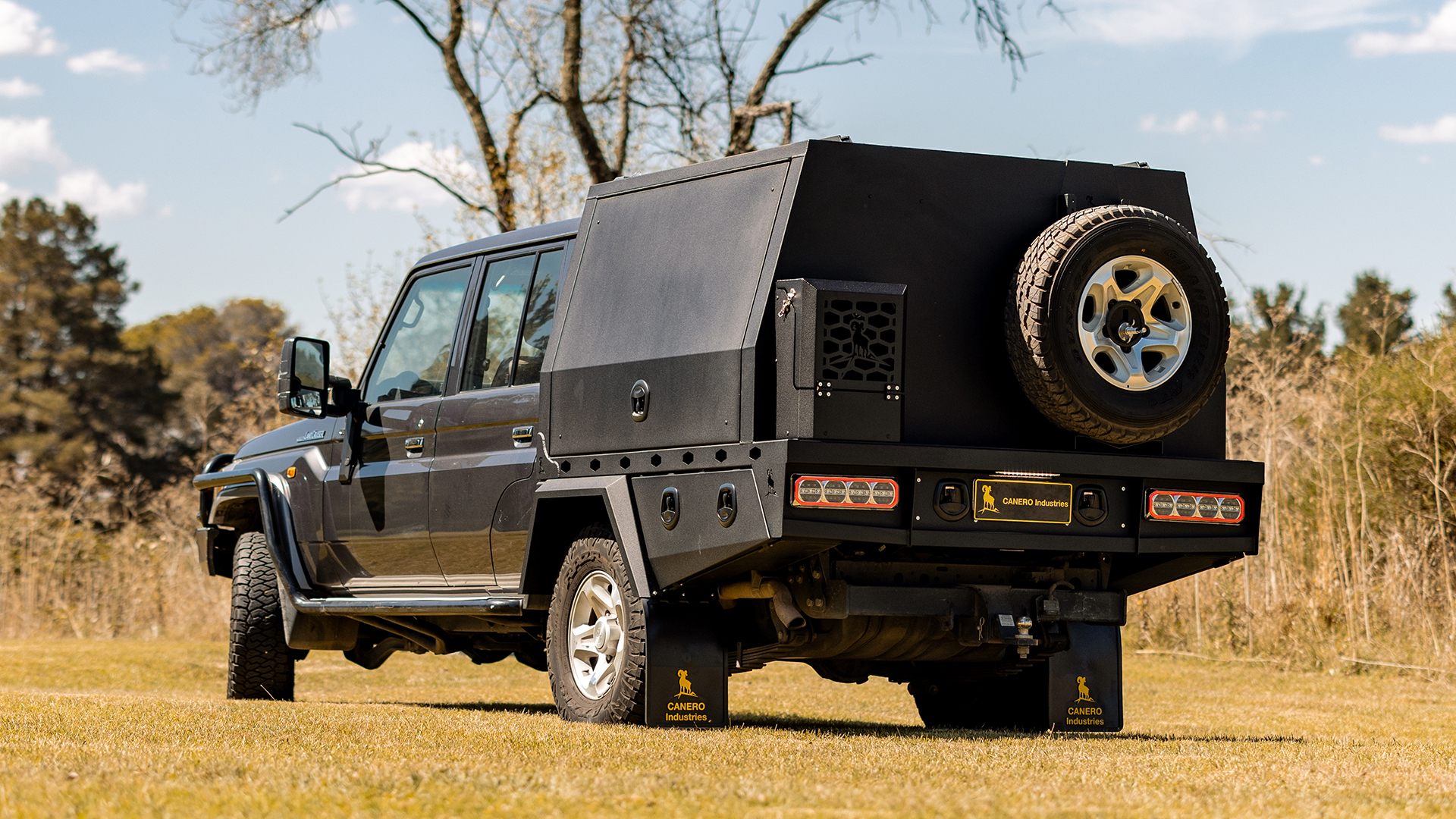 LandCruiser Premium Canero Aluminium Service Body. - Canero Industries