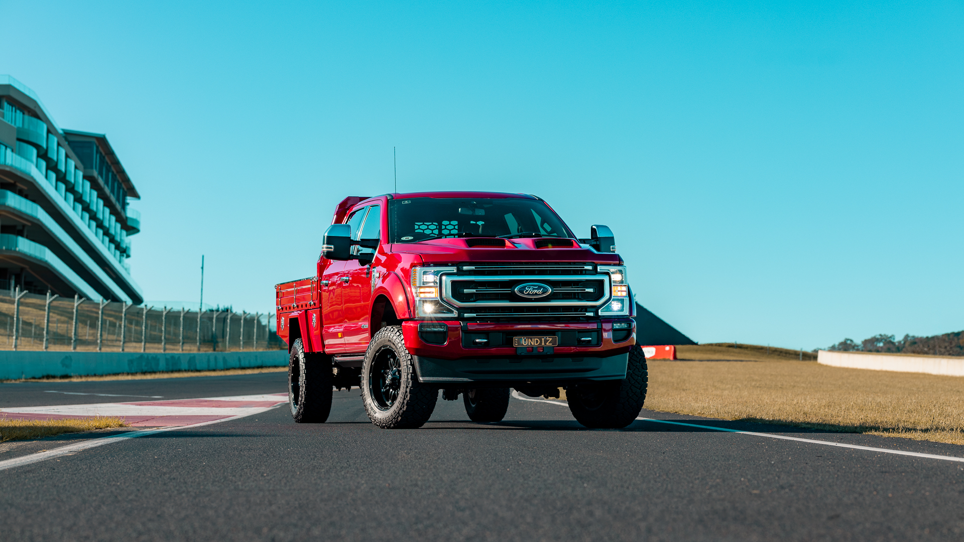 Silverado 2500 Tray & Canopy - Canero Industries