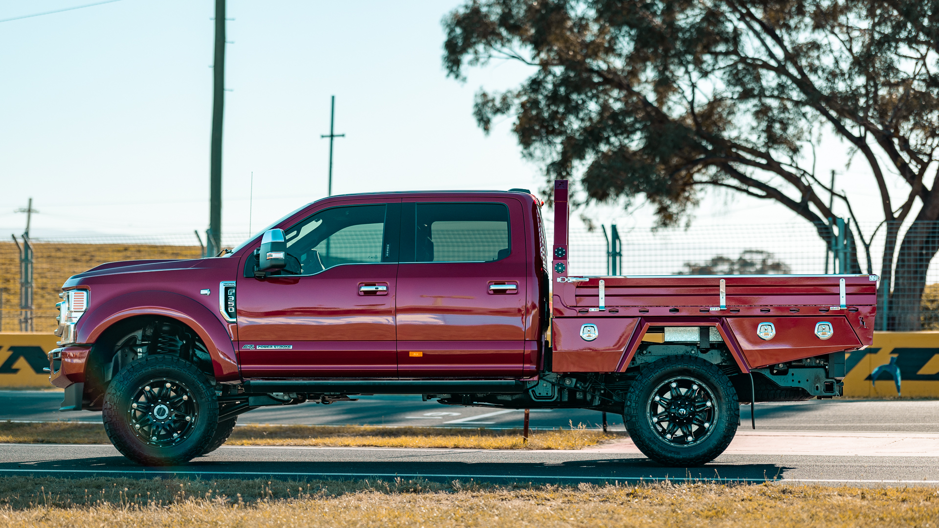 Silverado 2500 Tray & Canopy - Canero Industries