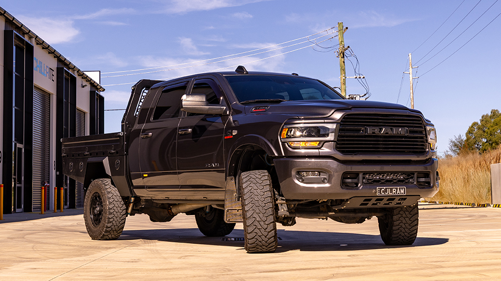 70. Dodge Ram 2500 Megacab Premium Alloy Tray-3