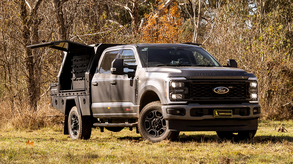 78. F250 Super duty Lift Off Canopy Three Quarter-3