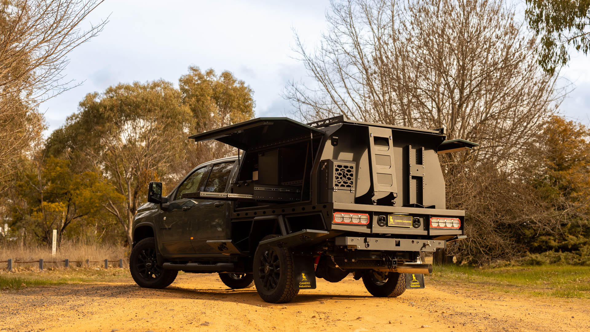 0P7A9596 (1) Chevrolet Silverado 2500HD Canopy - Canero Industries