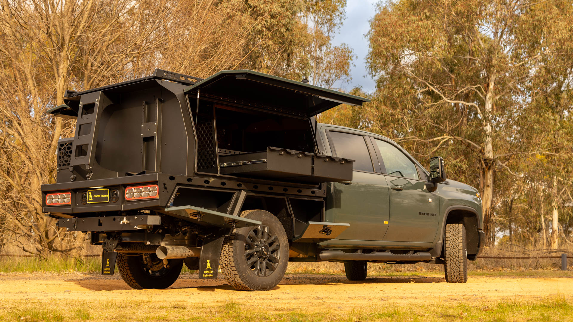 0P7A9602 (1) Chevrolet Silverado 2500HD Canopy - Canero Industries