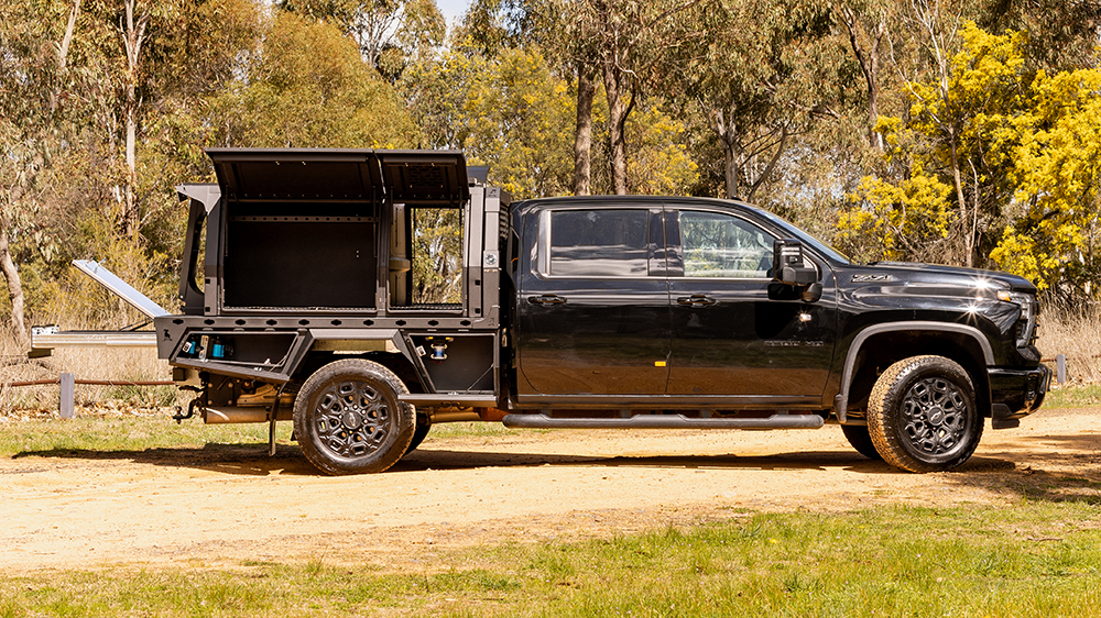 Chevrolet 2500 premium aluminium tray & canopy - Canero Industries